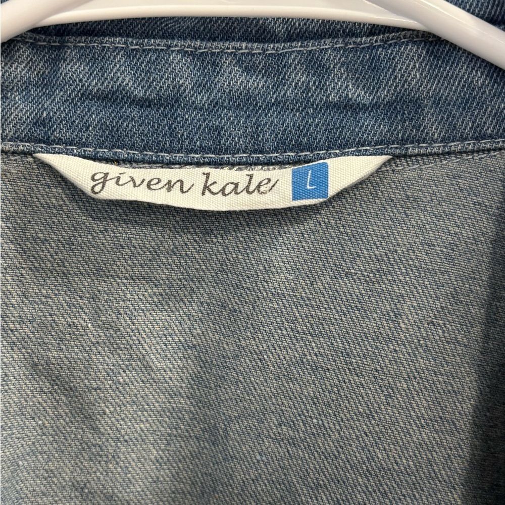 Elegant Pearl Embellished Denim Classic Jacket - Picture 13 of 15